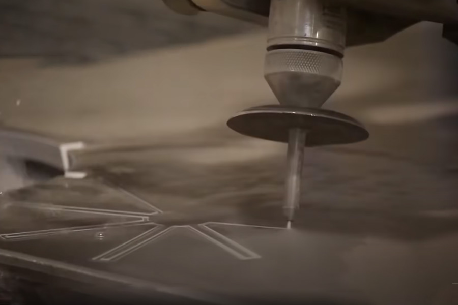 waterjet cutting vs laser cutting