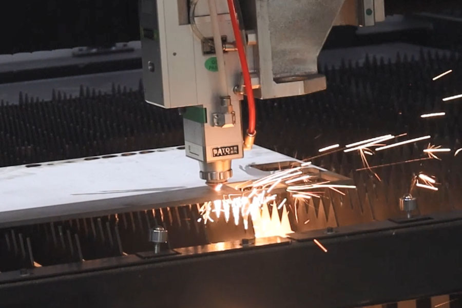 laser cutting metal