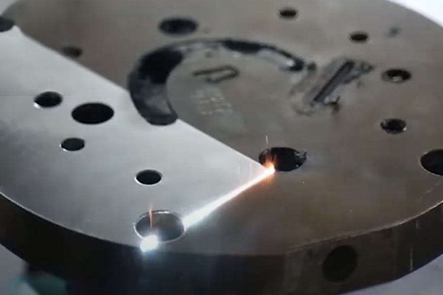 laser cleaning metal