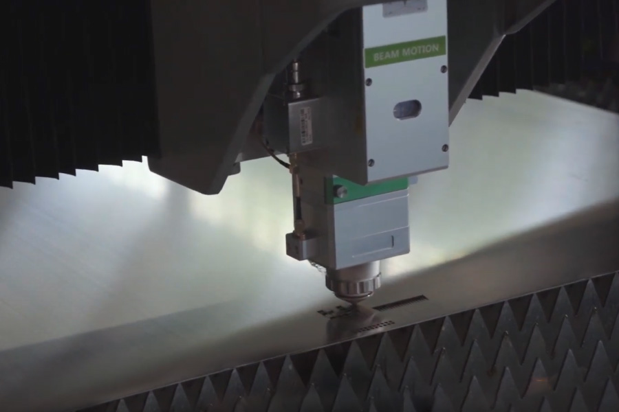 laser cutting vs waterjet