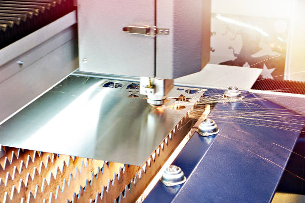 A Comprehensive Guide: The Working Principles and Applications of Fiber Laser Cutting Machines