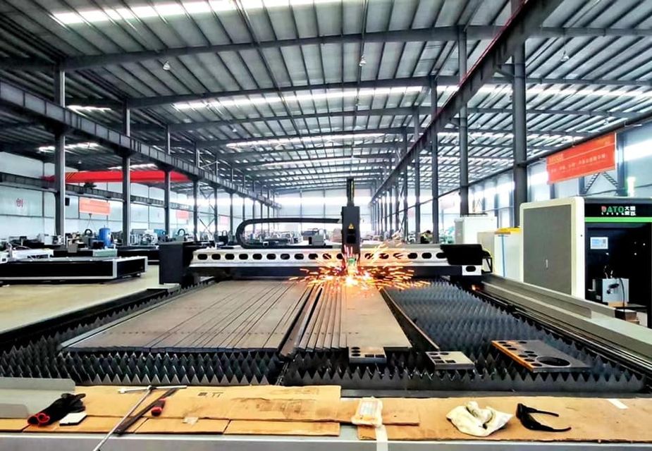 Application of laser cutting machine in modern architectural aluminum curtain wall